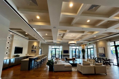 House in Hialeah, Florida 3 bedrooms, 143.53 sq.m. № 2008954 - photo 27