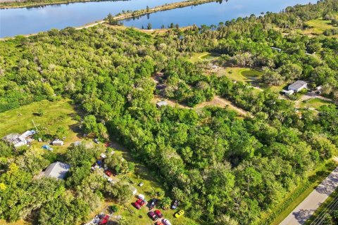 House in Punta Gorda, Florida 1 bedroom, 119.66 sq.m. № 2233755 - photo 9