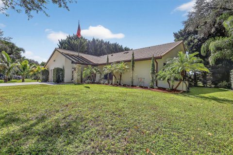 Villa ou maison à vendre à Cooper City, Floride: 3 chambres, 229.38 m2 № 2060266 - photo 4