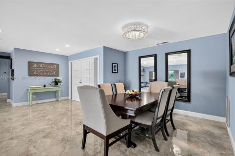 Villa ou maison à vendre à Cooper City, Floride: 3 chambres, 229.38 m2 № 2060266 - photo 15