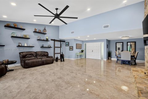 Villa ou maison à vendre à Cooper City, Floride: 3 chambres, 229.38 m2 № 2060266 - photo 9