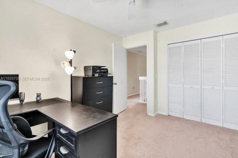 Villa ou maison à vendre à Pembroke Pines, Floride: 3 chambres, 205.87 m2 № 1987297 - photo 29