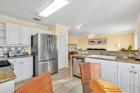 Villa ou maison à vendre à Pembroke Pines, Floride: 3 chambres, 205.87 m2 № 1987297 - photo 15