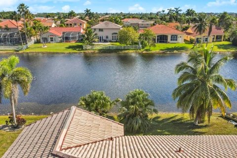 Villa ou maison à vendre à Pembroke Pines, Floride: 3 chambres, 205.87 m2 № 1987297 - photo 5