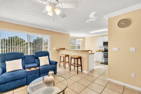 Villa ou maison à vendre à Pembroke Pines, Floride: 3 chambres, 205.87 m2 № 1987297 - photo 13