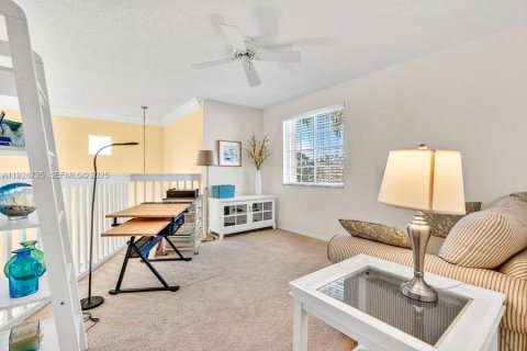 Villa ou maison à vendre à Pembroke Pines, Floride: 3 chambres, 205.87 m2 № 1987297 - photo 18