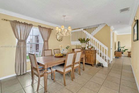 Villa ou maison à vendre à Pembroke Pines, Floride: 3 chambres, 205.87 m2 № 1987297 - photo 11