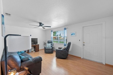 Casa en venta en Gulfport, Florida, 3 dormitorios, 92.07 m2 № 1429519 - foto 5