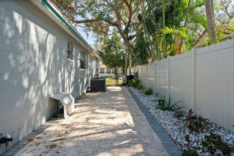 Casa en venta en Gulfport, Florida, 3 dormitorios, 92.07 m2 № 1429519 - foto 30
