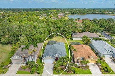 House in Bradenton, Florida 3 bedrooms, 192.59 sq.m. № 1652309 - photo 8