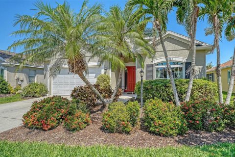 House in Bradenton, Florida 3 bedrooms, 192.59 sq.m. № 1652309 - photo 1