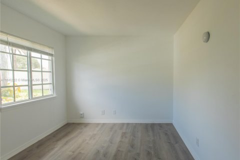House in Miramar, Florida 3 bedrooms, 108.7 sq.m. № 1828834 - photo 20