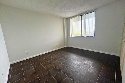 Condominio en alquiler en Tampa, Florida, 2 dormitorios, 94.39 m2 № 1906864 - foto 13