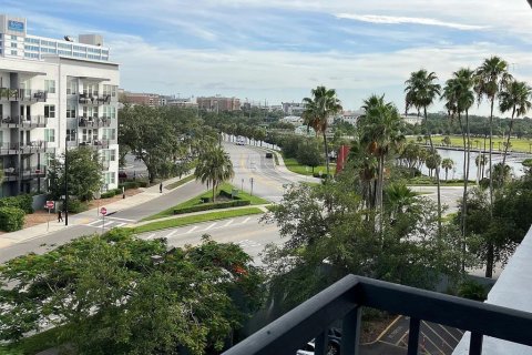 Condominio en alquiler en Tampa, Florida, 2 dormitorios, 94.39 m2 № 1906864 - foto 8