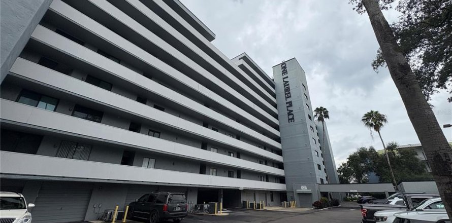 Condominio en Tampa, Florida, 2 dormitorios № 1906864
