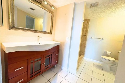 Condominio en alquiler en Tampa, Florida, 2 dormitorios, 94.39 m2 № 1906864 - foto 11