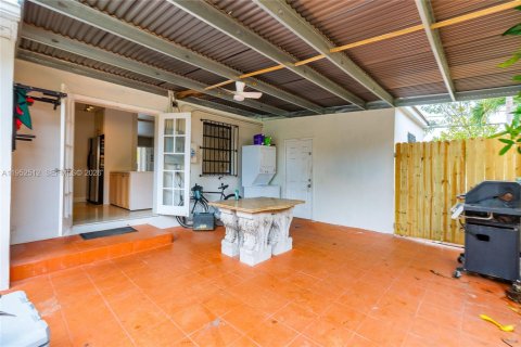 Купить виллу или дом в Майами, Флорида 3 спальни, 155.98м2, № 2006700 - фото 29