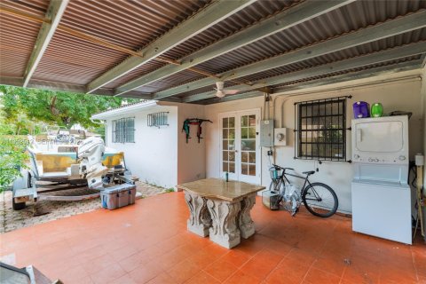 Купить виллу или дом в Майами, Флорида 3 спальни, 155.98м2, № 2006700 - фото 30