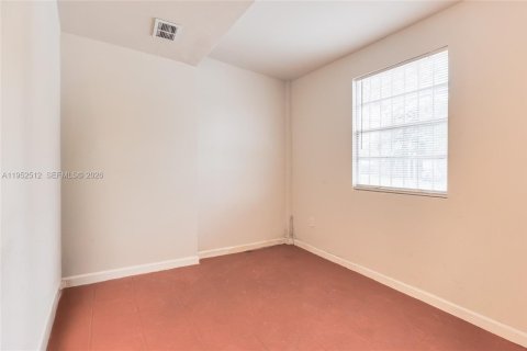 Купить виллу или дом в Майами, Флорида 3 спальни, 155.98м2, № 2006700 - фото 15