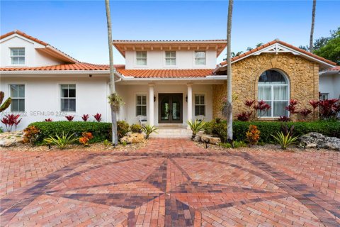 House in Pinecrest, Florida 7 bedrooms, 569.21 sq.m. № 2030518 - photo 4