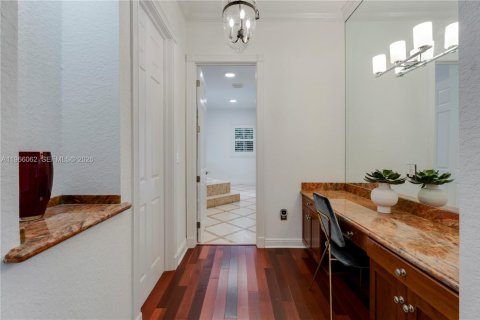 House in Pinecrest, Florida 7 bedrooms, 569.21 sq.m. № 2030518 - photo 23