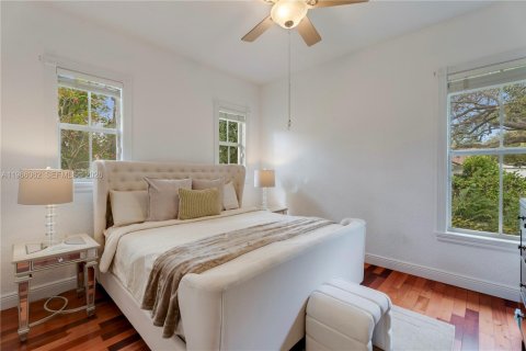 House in Pinecrest, Florida 7 bedrooms, 569.21 sq.m. № 2030518 - photo 28