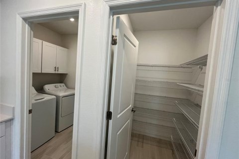 Casa en alquiler en San Antonio, Florida, 5 dormitorios, 221.94 m2 № 1916366 - foto 15