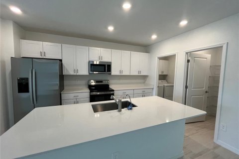 Casa en alquiler en San Antonio, Florida, 5 dormitorios, 221.94 m2 № 1916366 - foto 14