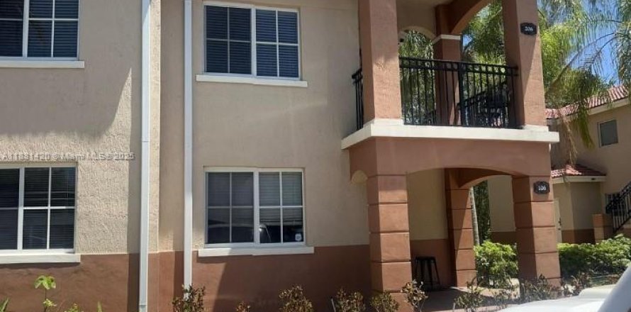 Condominio en West Palm Beach, Florida, 3 dormitorios № 1930618
