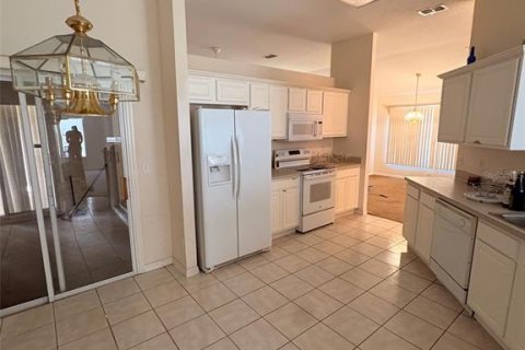 House in Minneola, Florida 4 bedrooms, 179.67 sq.m. № 2384030 - photo 3