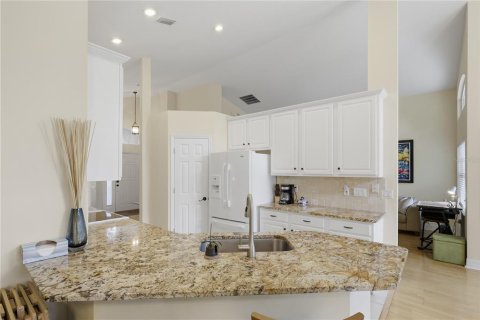 House in Palm Coast, Florida 3 bedrooms, 174.93 sq.m. № 2156295 - photo 11
