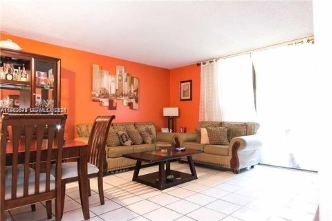 Copropriété à louer à Miami, Floride: 2 chambres, 89.65 m2 № 2025150 - photo 7