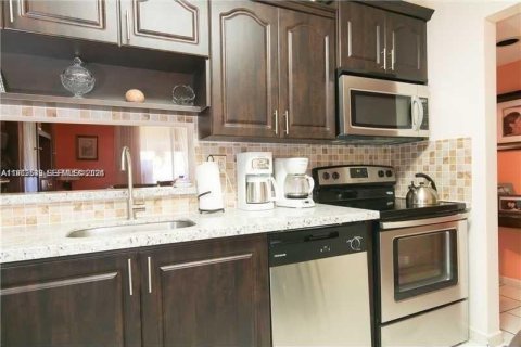 Copropriété à louer à Miami, Floride: 2 chambres, 89.65 m2 № 2025150 - photo 5