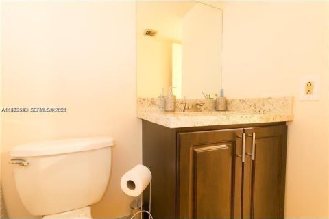 Copropriété à louer à Miami, Floride: 2 chambres, 89.65 m2 № 2025150 - photo 6