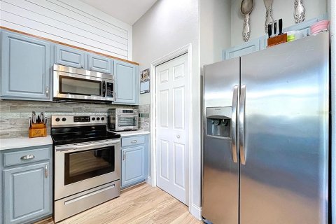 Adosado en venta en Tarpon Springs, Florida, 3 dormitorios, 166.57 m2 № 1853469 - foto 19