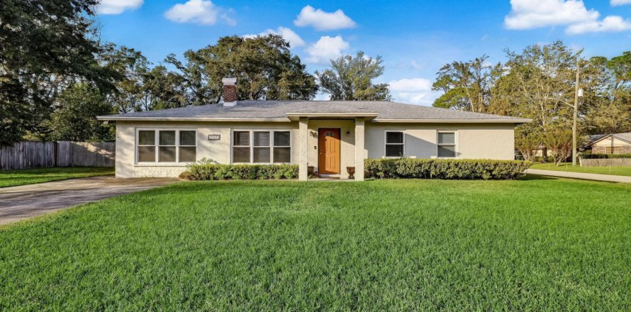 House in Jacksonville, Florida 4 bedrooms, 153.57 sq.m. № 817976