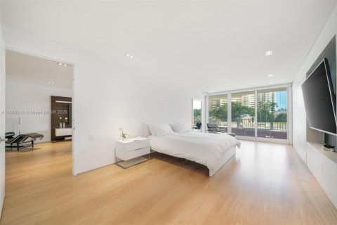 Condo in Key Biscayne, Florida, 2 bedrooms  № 1818344 - photo 20