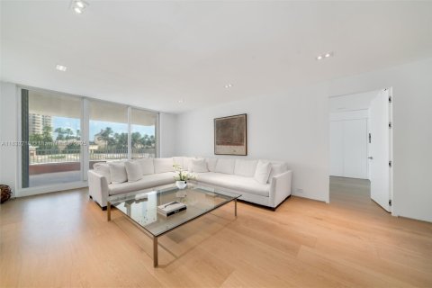 Condo in Key Biscayne, Florida, 2 bedrooms  № 1818344 - photo 5