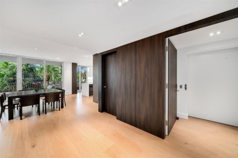 Condo in Key Biscayne, Florida, 2 bedrooms  № 1818344 - photo 7