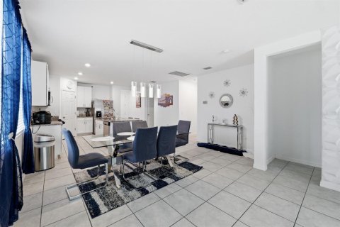 Casa en venta en Haines City, Florida, 3 dormitorios, 161.09 m2 № 2236775 - foto 7