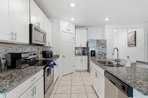 Casa en venta en Haines City, Florida, 3 dormitorios, 161.09 m2 № 2236775 - foto 11