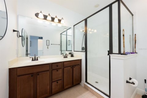 Townhouse in Windermere, Florida 3 bedrooms, 175.68 sq.m. № 2150769 - photo 14