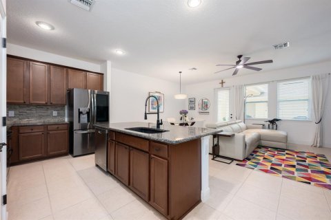 Townhouse in Windermere, Florida 3 bedrooms, 175.68 sq.m. № 2150769 - photo 7