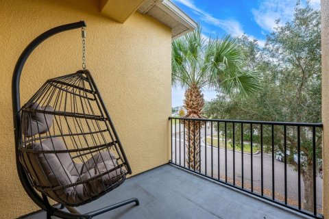 Townhouse in Windermere, Florida 3 bedrooms, 175.68 sq.m. № 2150769 - photo 15