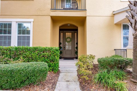Townhouse in Windermere, Florida 3 bedrooms, 175.68 sq.m. № 2150769 - photo 3
