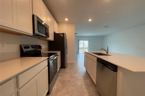 Villa ou maison à louer à Davenport, Floride: 5 chambres, 220.18 m2 № 2119130 - photo 4