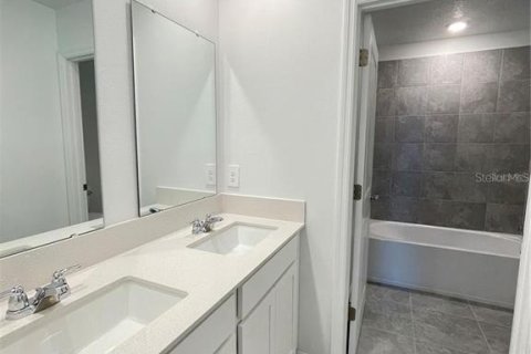 Villa ou maison à louer à Davenport, Floride: 5 chambres, 220.18 m2 № 2119130 - photo 16