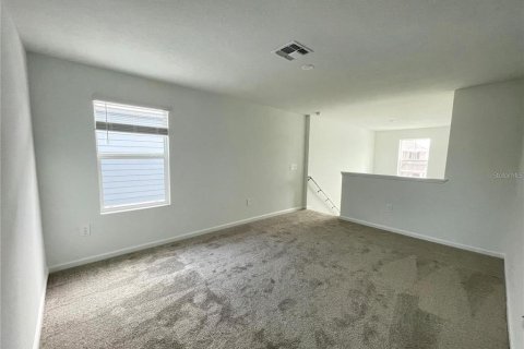 Villa ou maison à louer à Davenport, Floride: 5 chambres, 220.18 m2 № 2119130 - photo 7