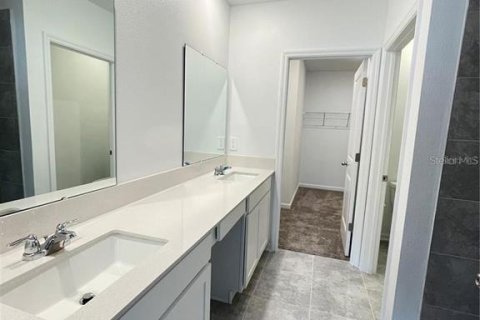 Villa ou maison à louer à Davenport, Floride: 5 chambres, 220.18 m2 № 2119130 - photo 9