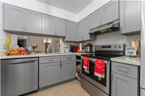 Condominio en venta en Oakland Park, Florida, 2 dormitorios, 107.77 m2 № 1993355 - foto 6